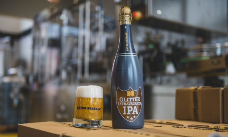 Glitter Extravaganza fles van 75cl met glas